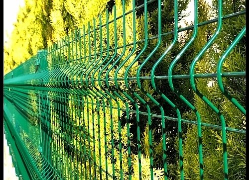 3d ограда на двор Двор с 3d зелена ограда