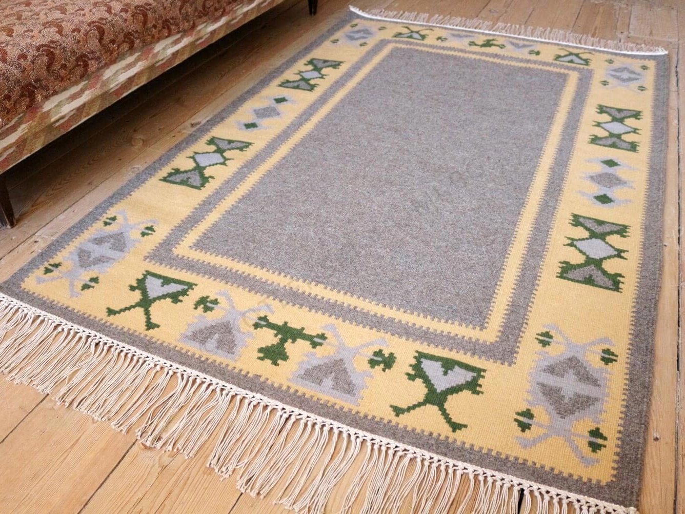 село костандово килими