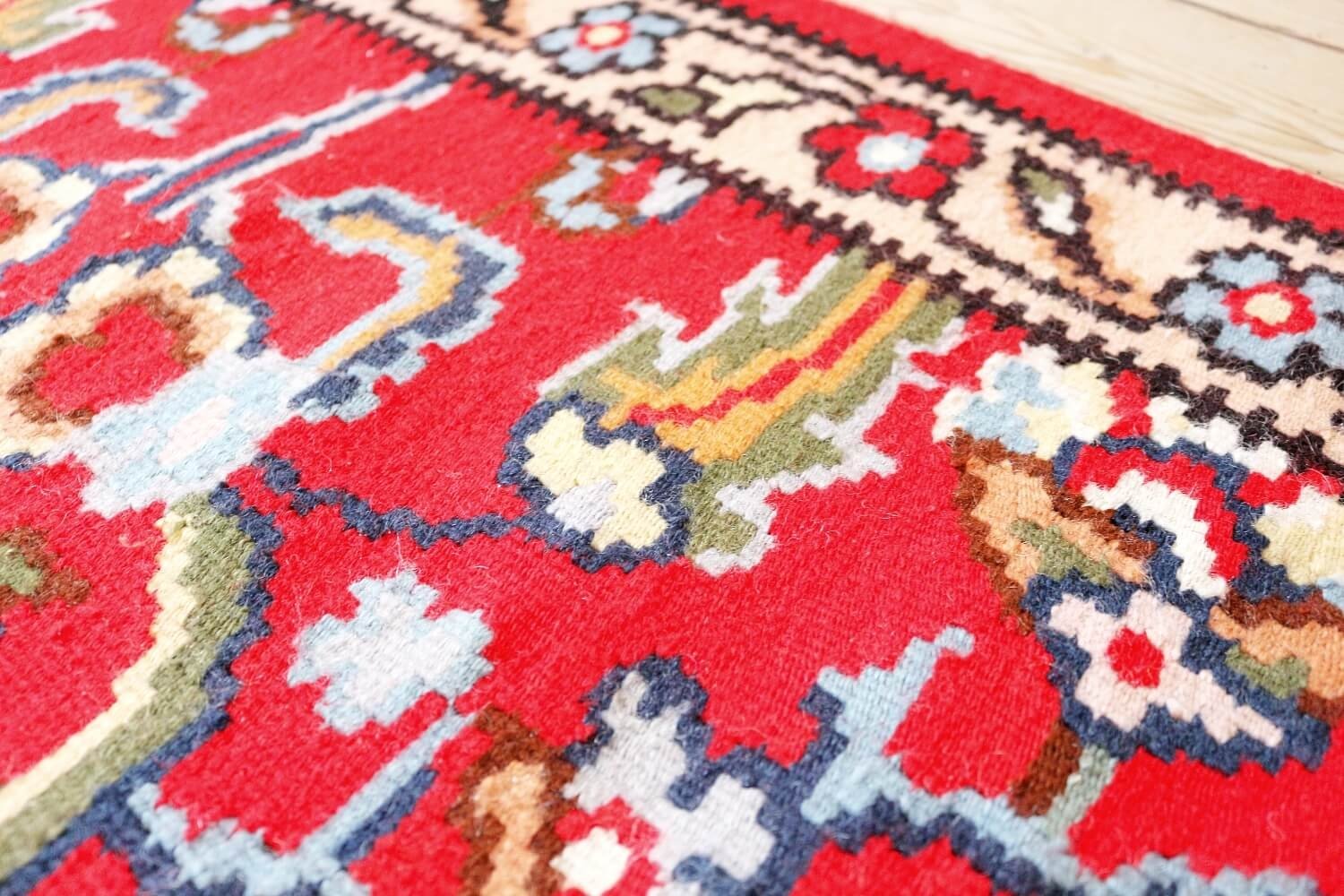 Котленски килими | Налични ръчно тъкани вълнени килими