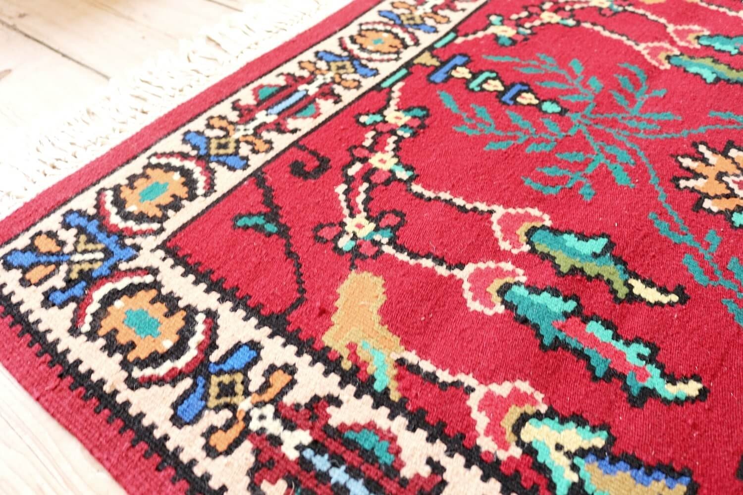 Котленски килими | Налични ръчно тъкани вълнени килими