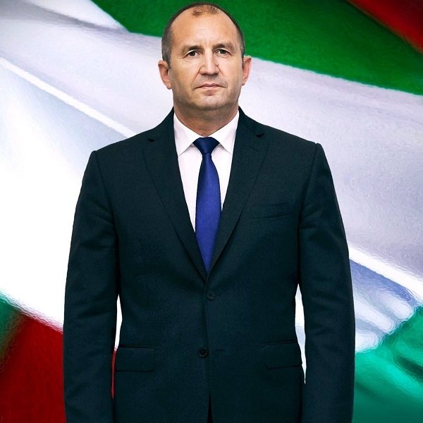 ПРЕЗИДЕНТЪТ РАДЕВ: "БЪЛГАРСКИЯТ НАРОД Е РЕШЕН ДА СИ ВЪРНЕ ДЪРЖАВАТА!"