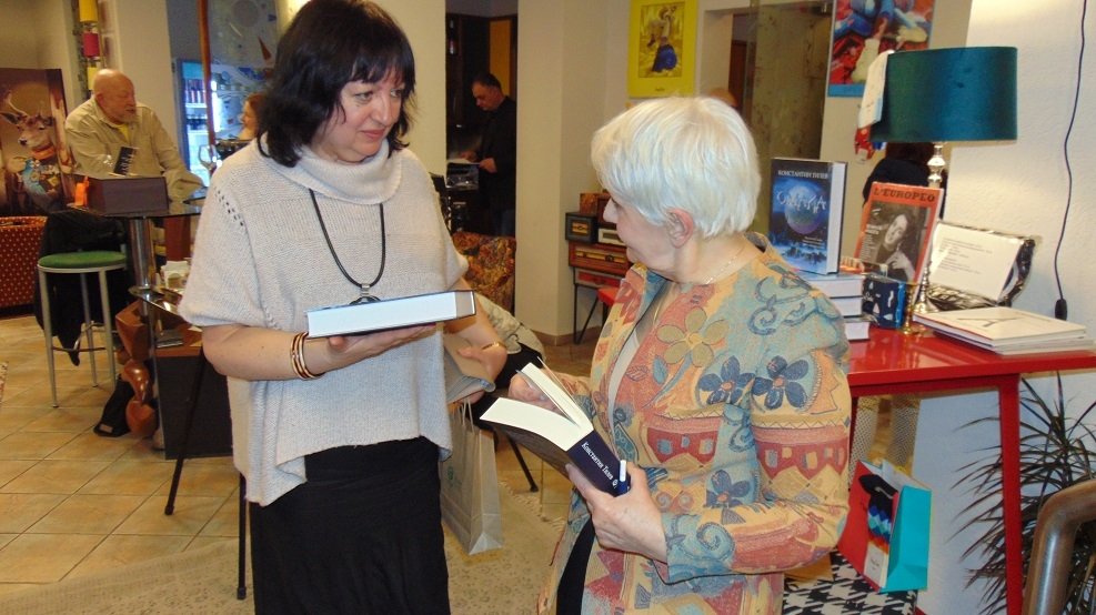 КОНСТАНТИН ТИЛЕВ ПРЕДСТАВИ ВТОРАТА СИ КНИГА - "ОМАЛА", В РЕДАКЦИЯТА НА СПИСАНИЕ L’EOROPEO | The News BG Reporter ®