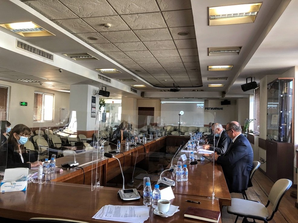 КЕВР ОЧАКВА "БУЛГАРГАЗ" ДА ВНЕСЕ АКТУАЛИЗИРАНА ПО-НИСКА ЦЕНА НА ПРИРОДНИЯ ГАЗ ЗА УТВЪРЖДАВАНЕ