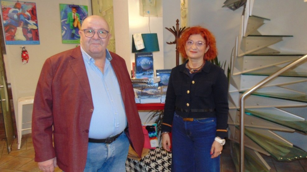КОНСТАНТИН ТИЛЕВ ПРЕДСТАВИ ВТОРАТА СИ КНИГА - "ОМАЛА", В РЕДАКЦИЯТА НА СПИСАНИЕ L’EOROPEO | The News BG Reporter ®