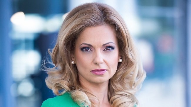 АДЕЛИНА РАДЕВА СЕ ВРЪЩА В БНТ | The News BG Reporter ®