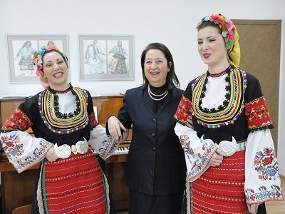 ЕЛЕНА КУТЕВА ЩЕ ПОЛУЧИ ОРДЕН "СВ.СВ.КИРИЛ И МЕТОДИЙ" ЗА ПРИНОСА Й КЪМ БЪЛГАРСКАТА КУЛТУРА
