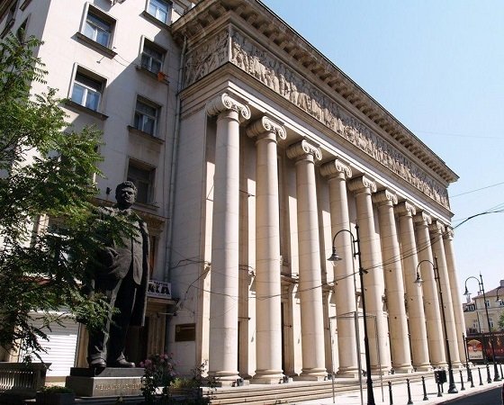 НЕДОПУСТИМО! "СЕГА ДА ПОКАНИМ НА СЦЕНАТА ОБСЛУЖВАЩИЯ ПЕРСОНАЛ"?!?!?
