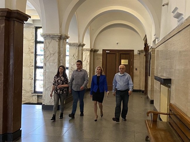 Главният прокурор Иван Гешев се срещна с близки на пострадала жена при ПТП в Самоков